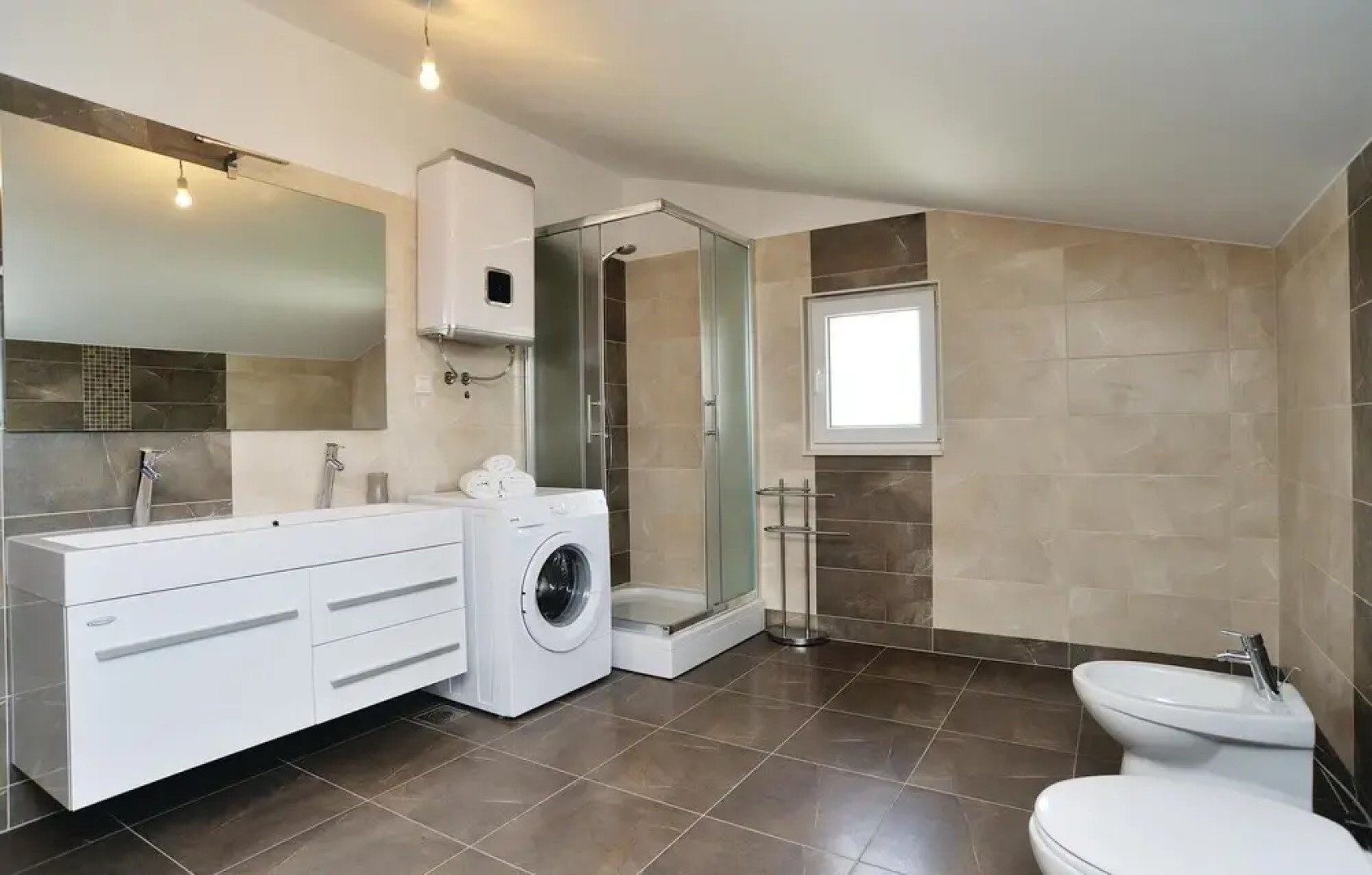 Beautiful Home in Pridraga With Wifi and 5 Bedrooms