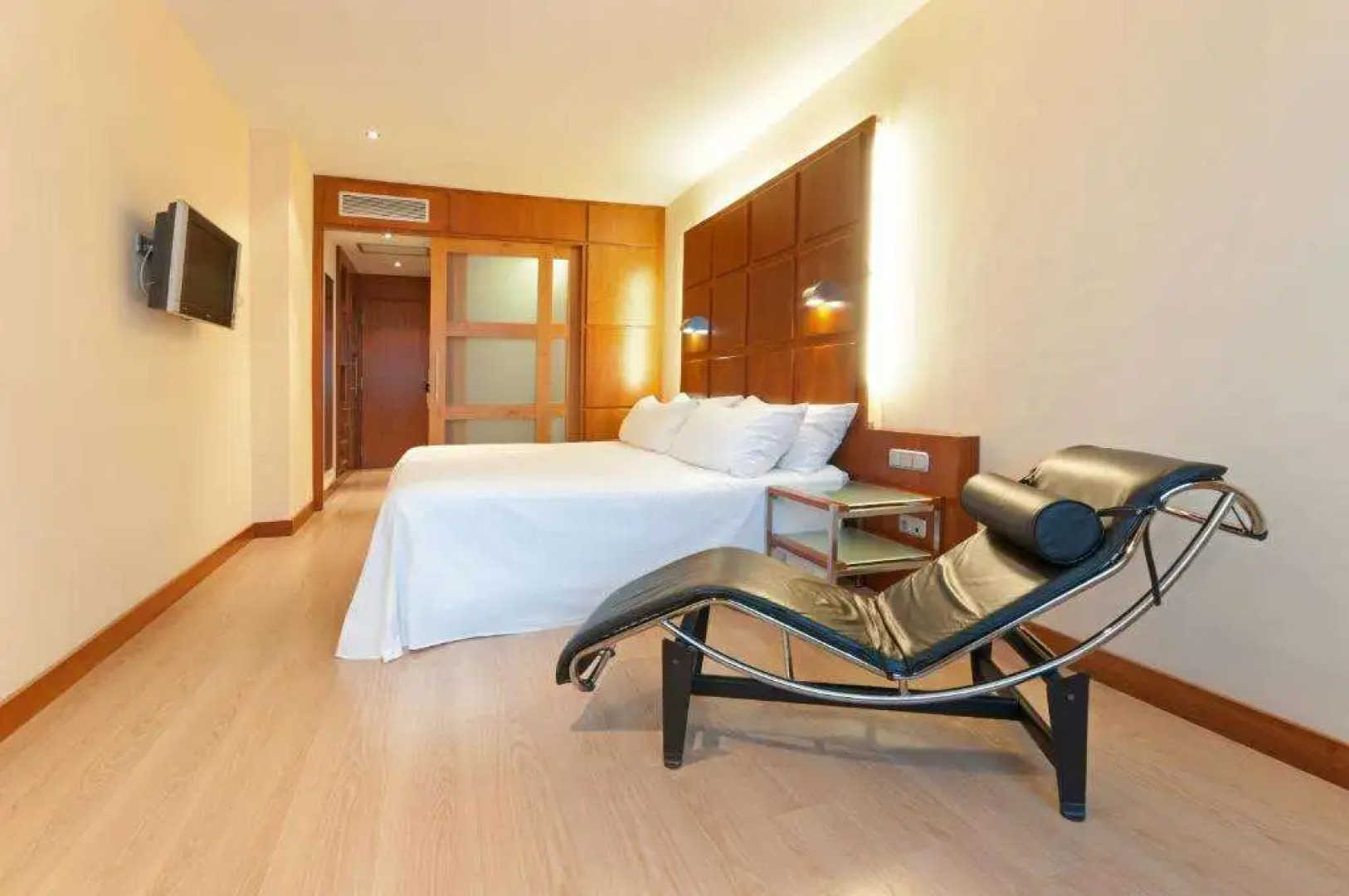 Port Azafata Valencia Hotel