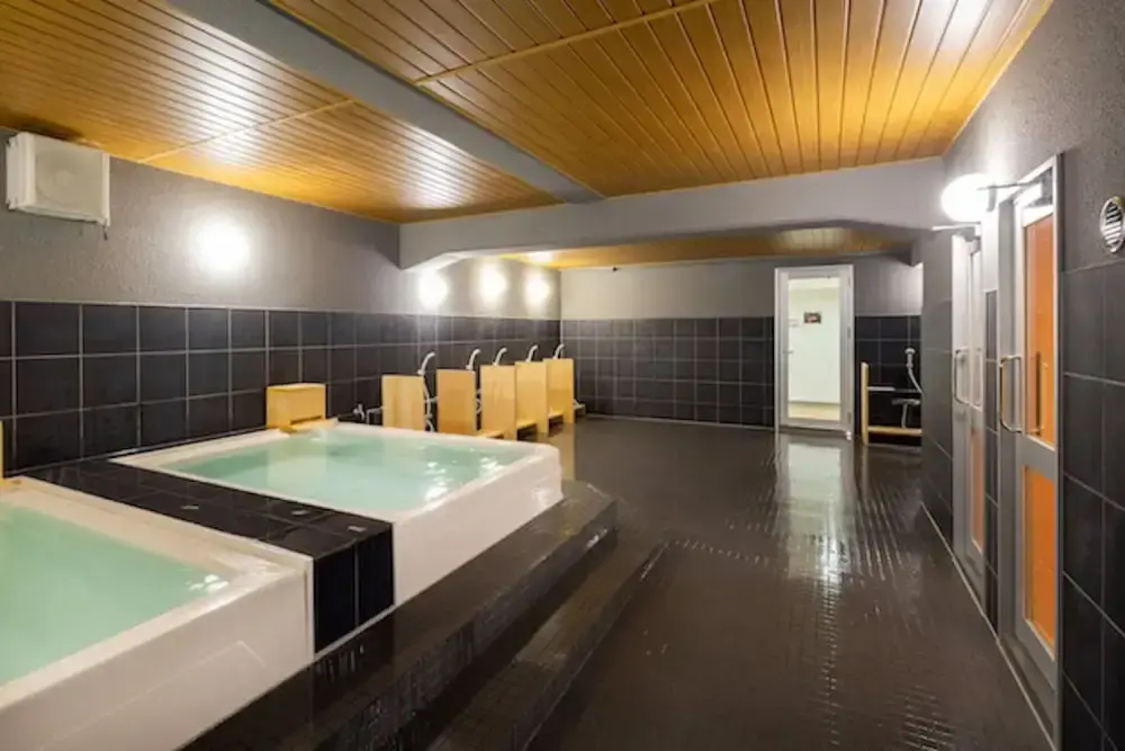 Cabinet Hotel WOWS