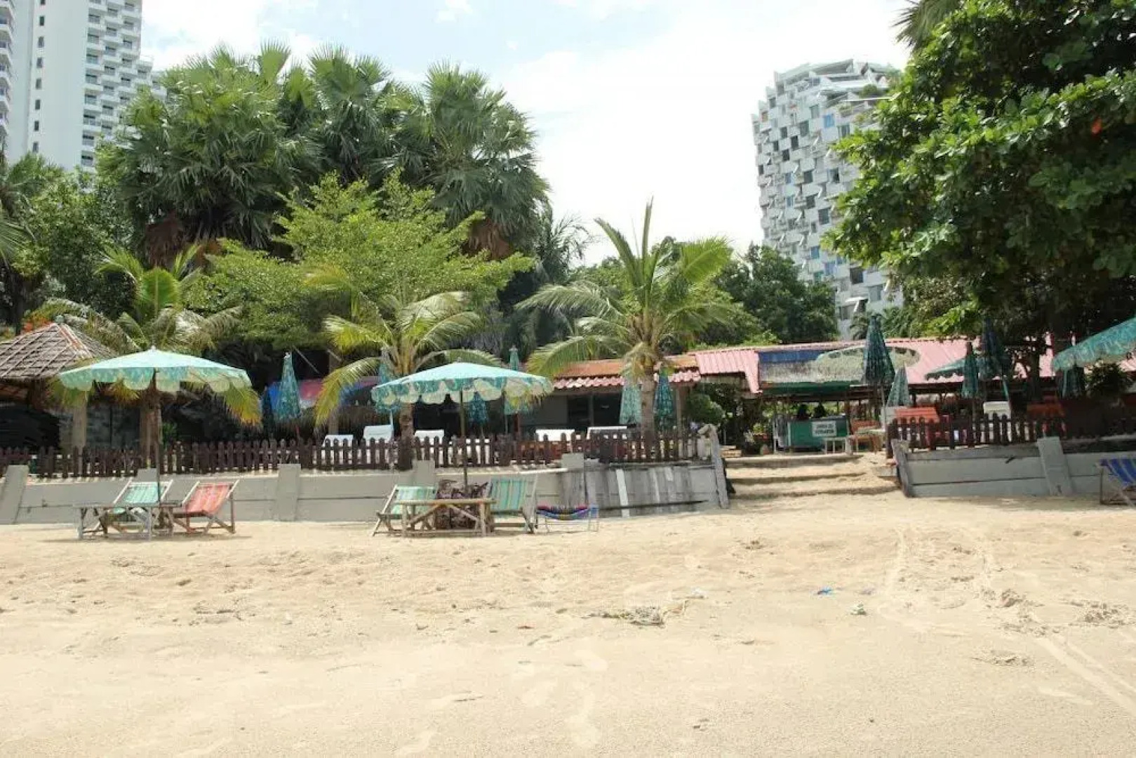 Serenity Condo Wongamat by Patsamon