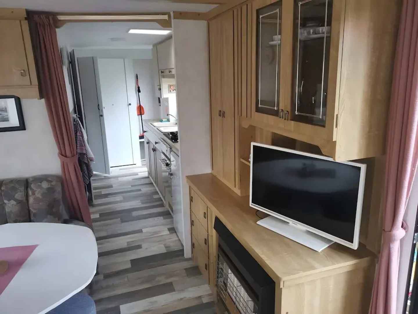 Lakeside Living With Garden