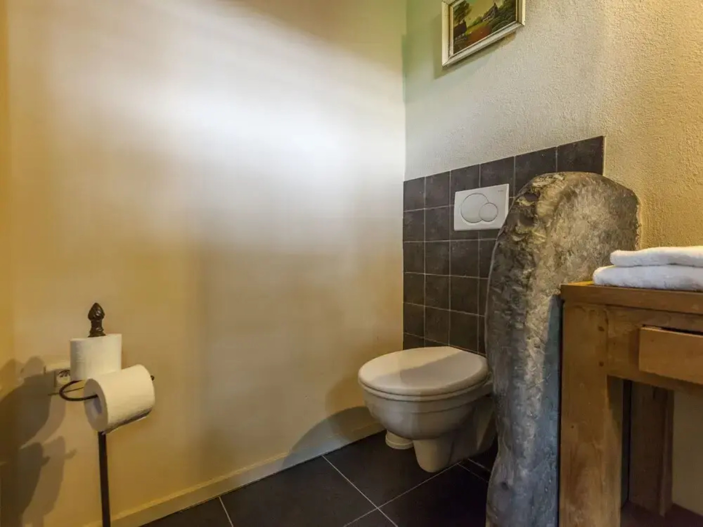 beautifull renovated farmhouse with traditional elements and a big garden