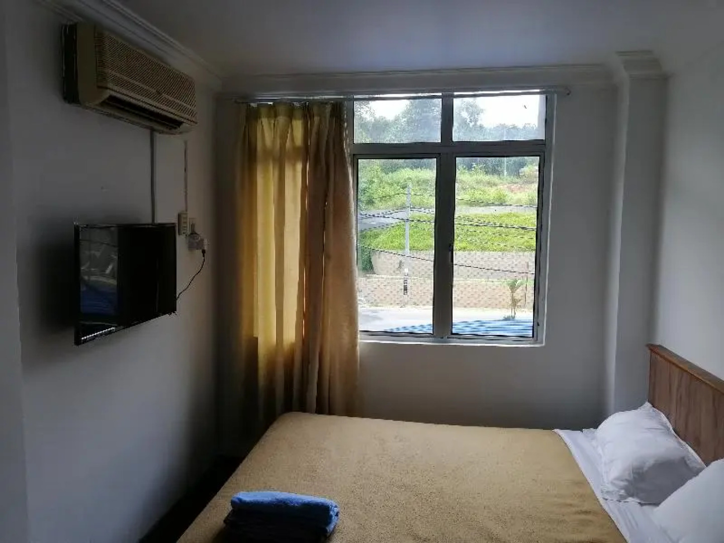 Capital O 89876 Safari Hotel