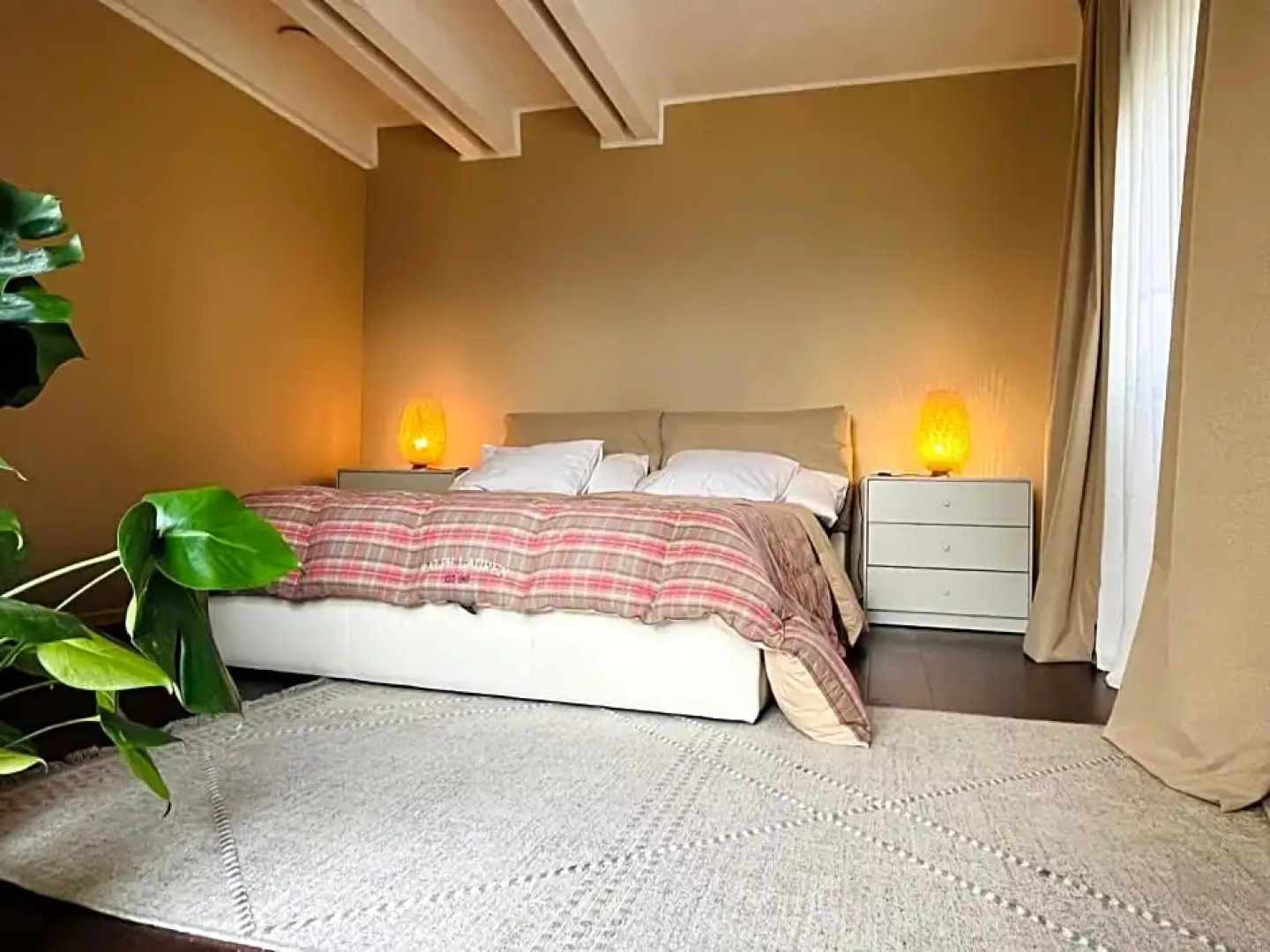 Family suite with garden and amaizing view to Lugano