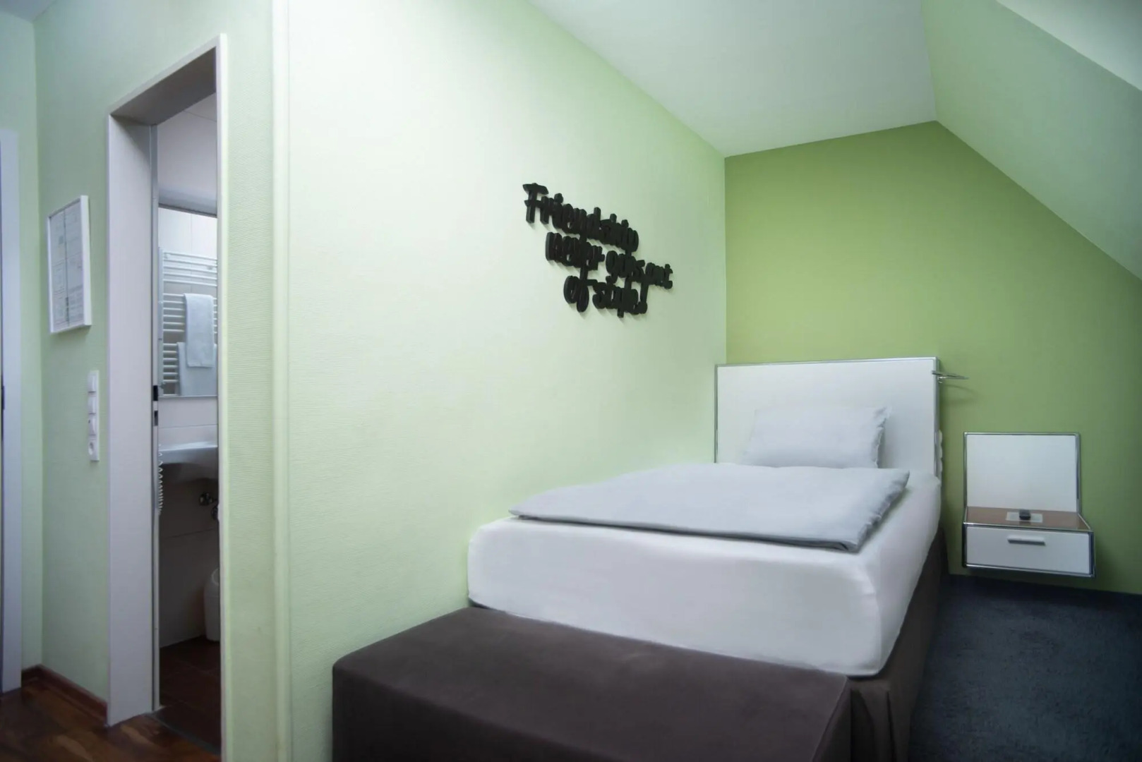 &REPEAT Köln Airport