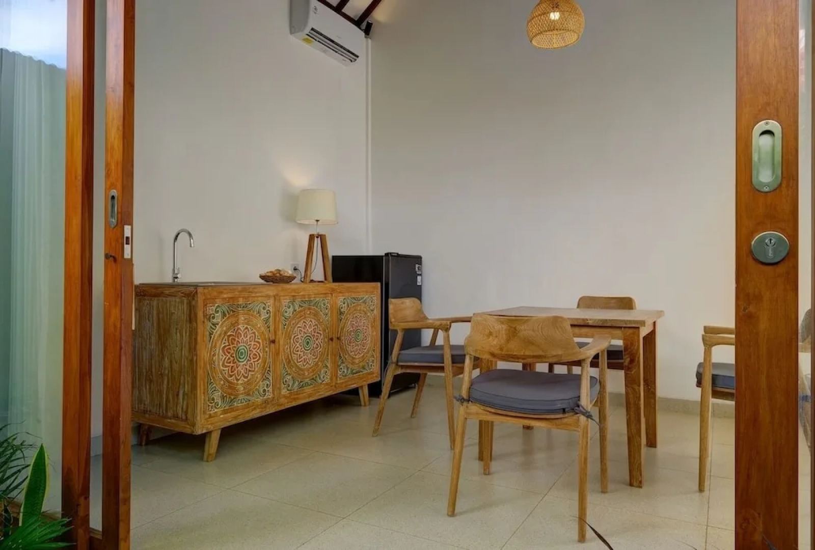 Wide Sands Beach Retreat