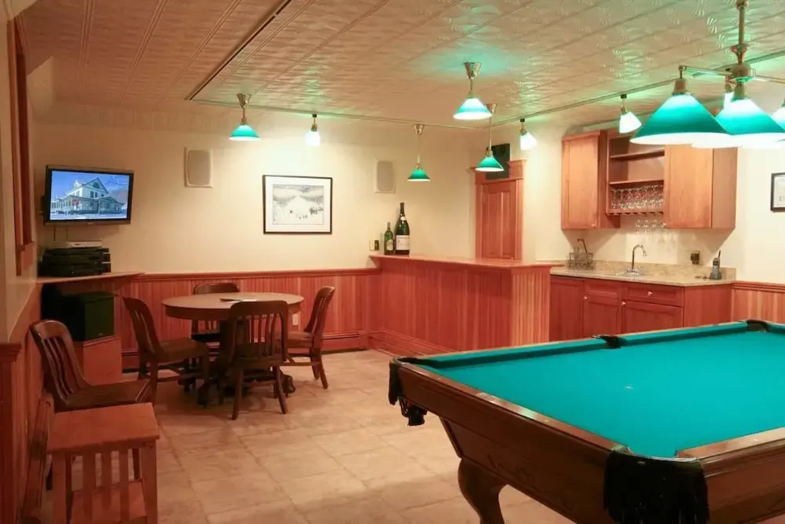 Breezy Hill Inn