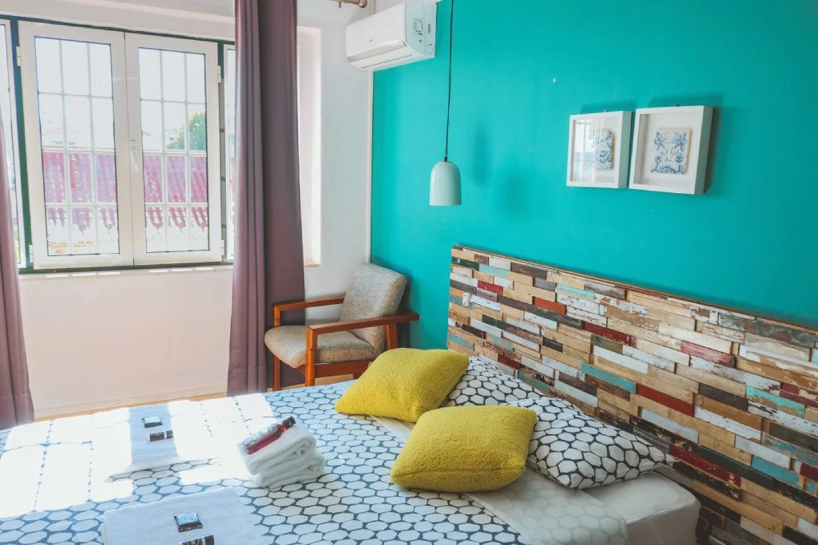 Хостел WOT New Lisbon Social
