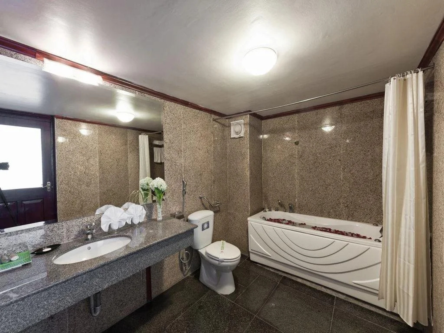 Muong Thanh Thanh Nien Vinh Hotel