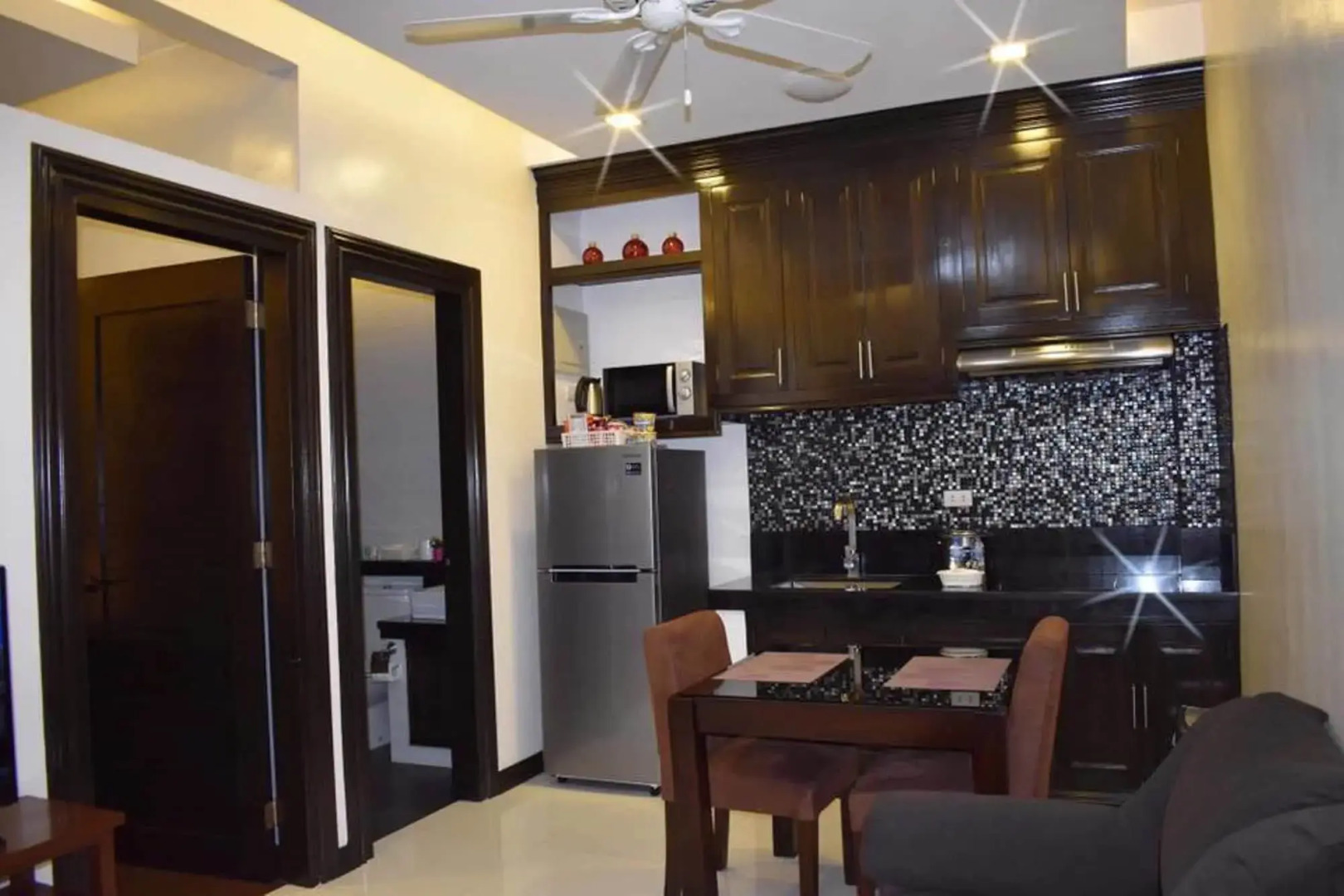 Jo Carter's Hotel and Suites Angeles City