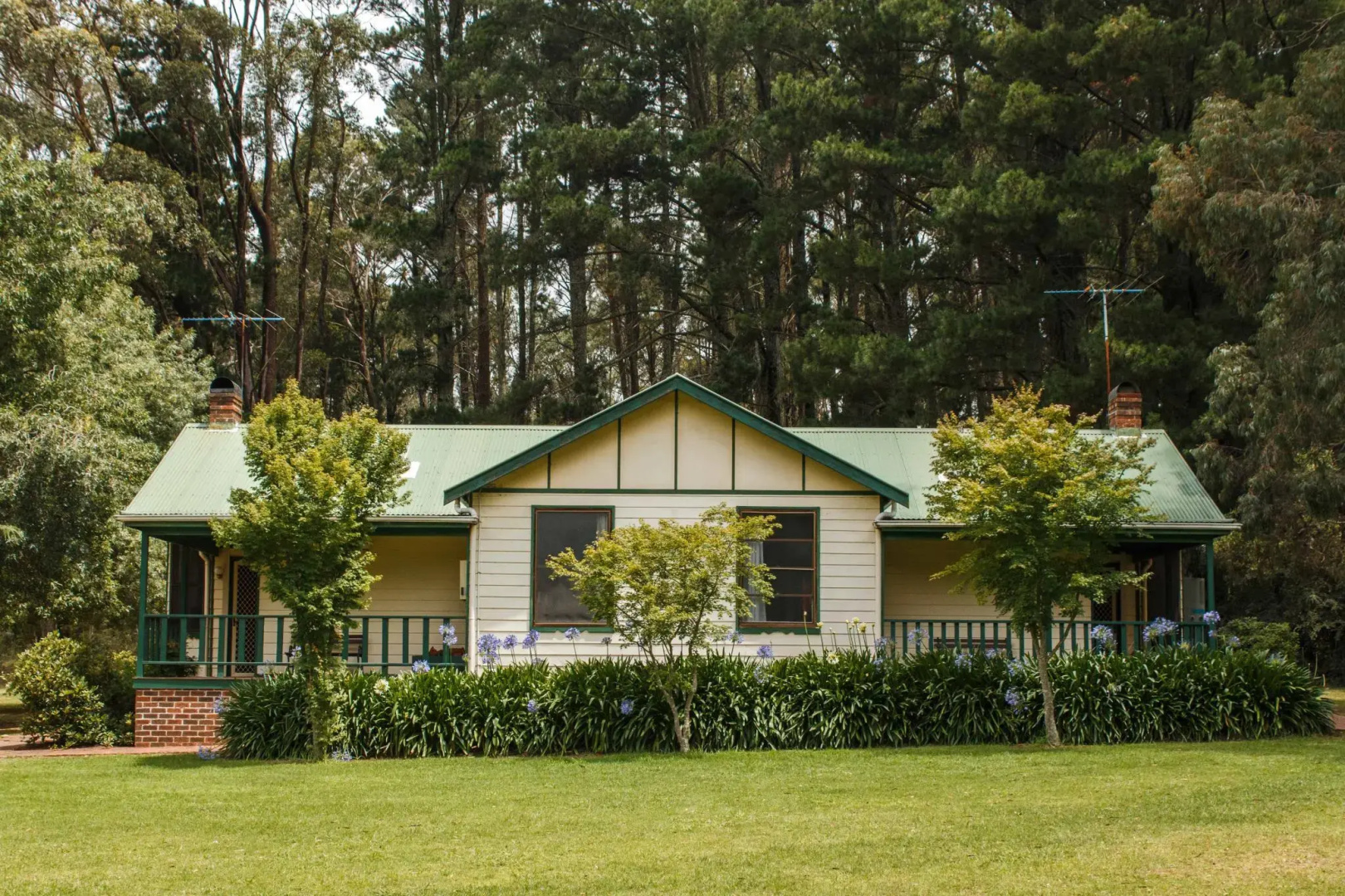 Federation Gardens and Possums Hideaway