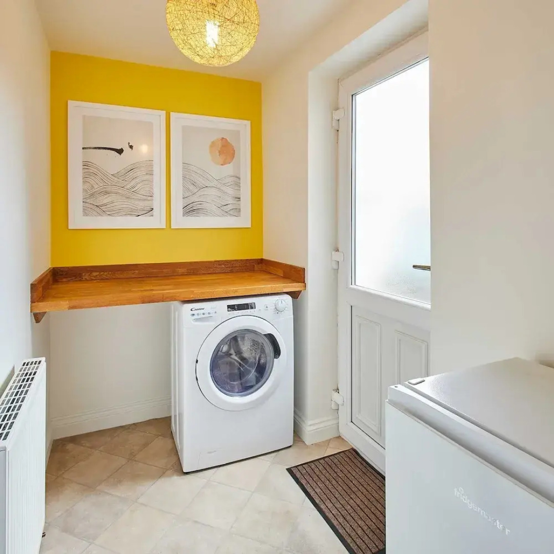 Host Stay Wild Springs