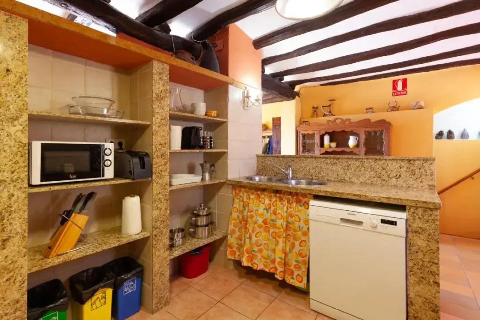 Cal Salut Priorat, Casa y apartamento