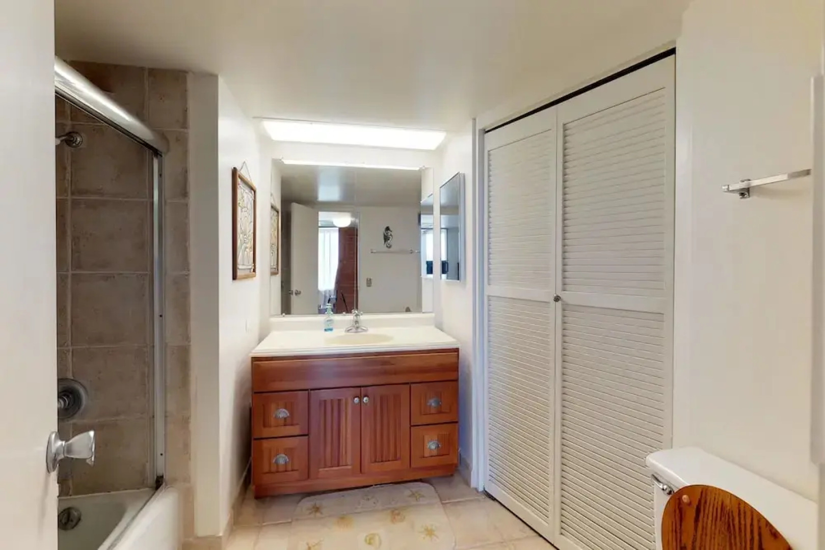 Makaha Valley Towers