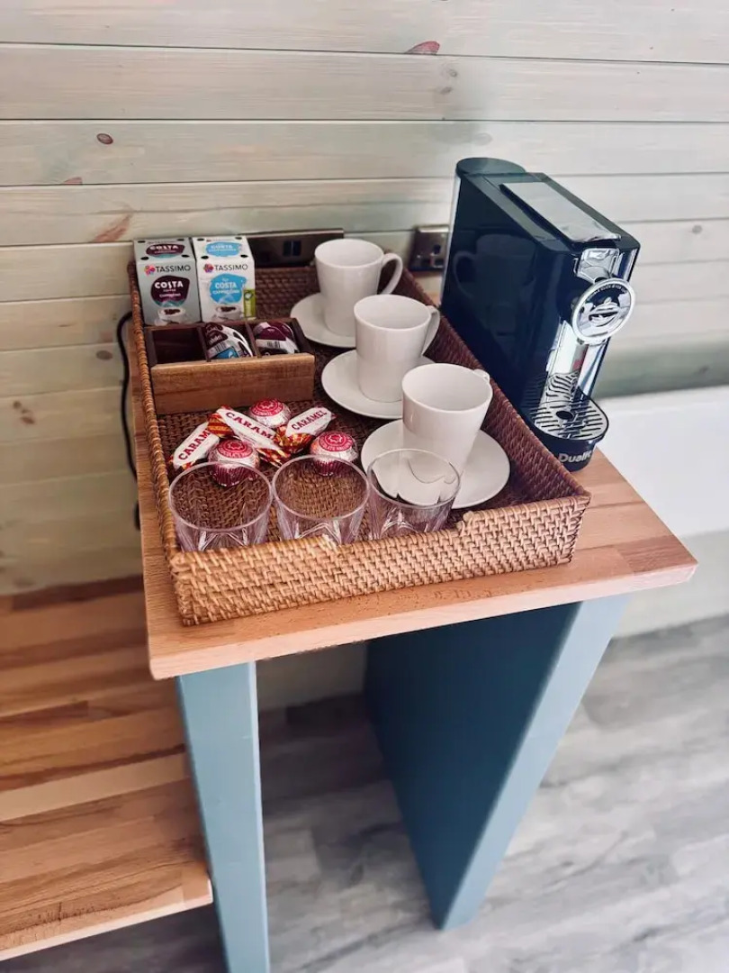 60 Mile Inn-Luxury Pods with Hot Tubs