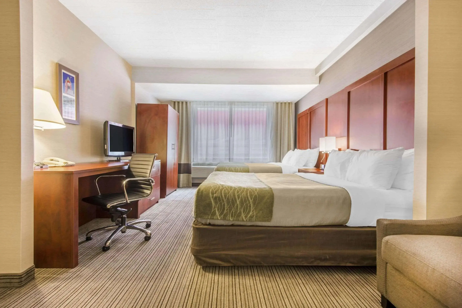 Holiday Inn Express & Suites