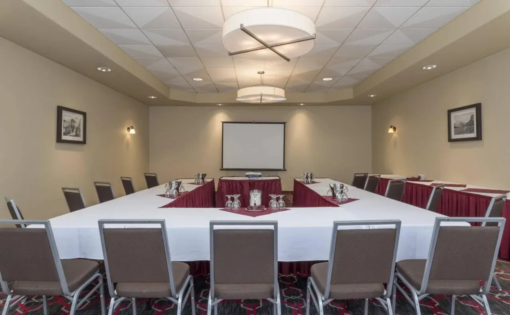 Four Points by Sheraton Edmonton South