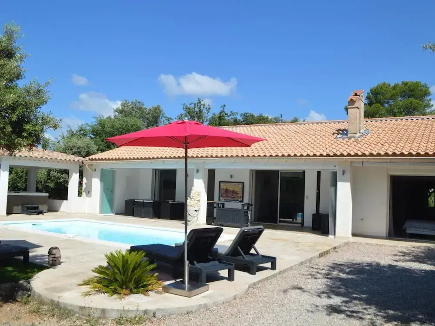 Modern Holiday Home With Private Pool and Garden