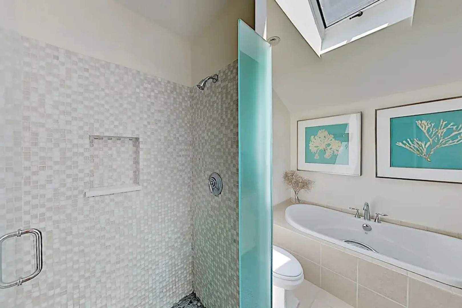 32 Crosby Lane Home 3 Bedrooms 2.5 Bathrooms Home