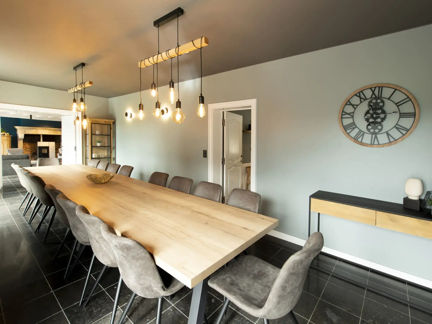 Luxury villa with heated pool, close to Maastricht and Liège