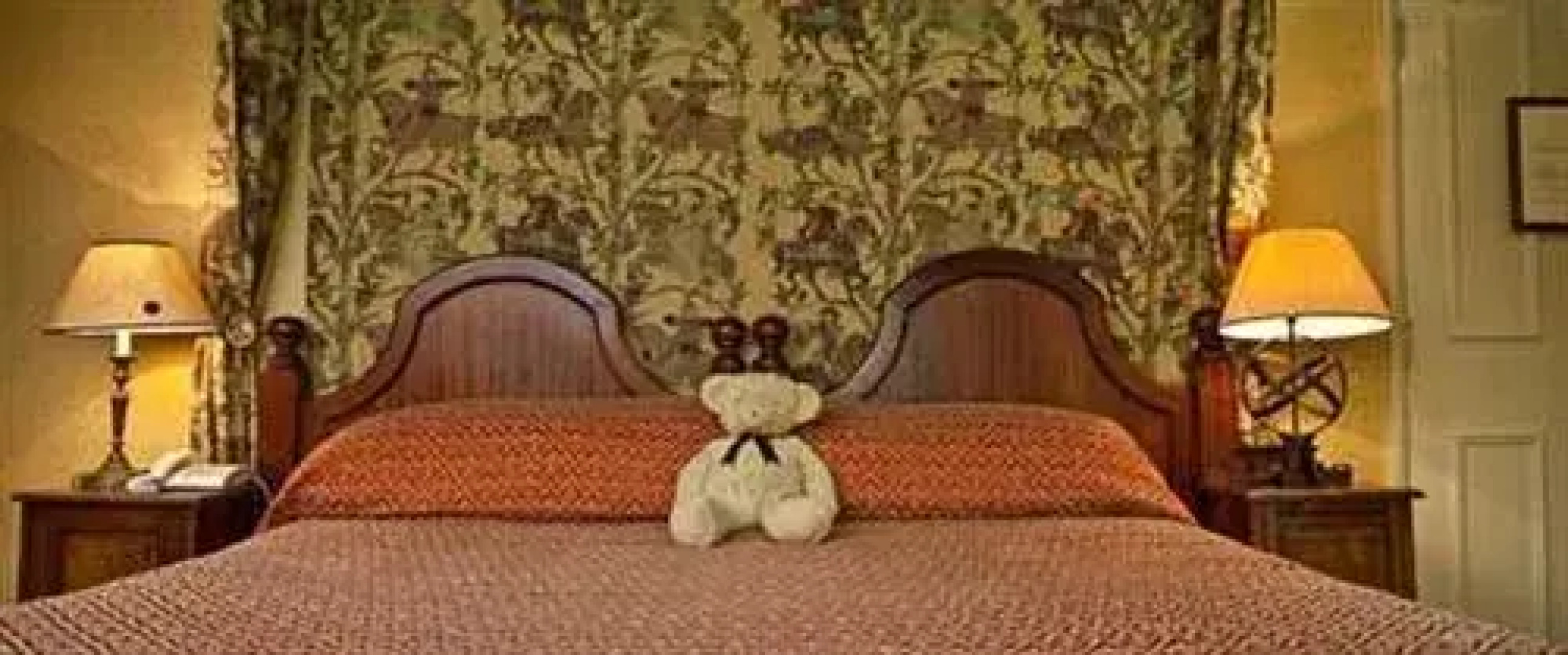 Ravenwood Hall Hotel