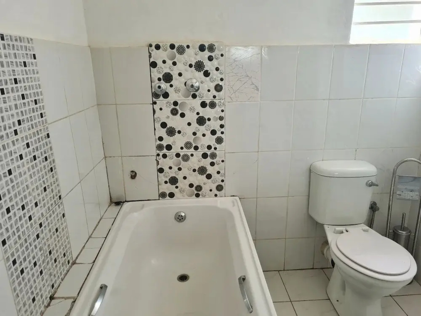 Spendwise Lodge and Apartments