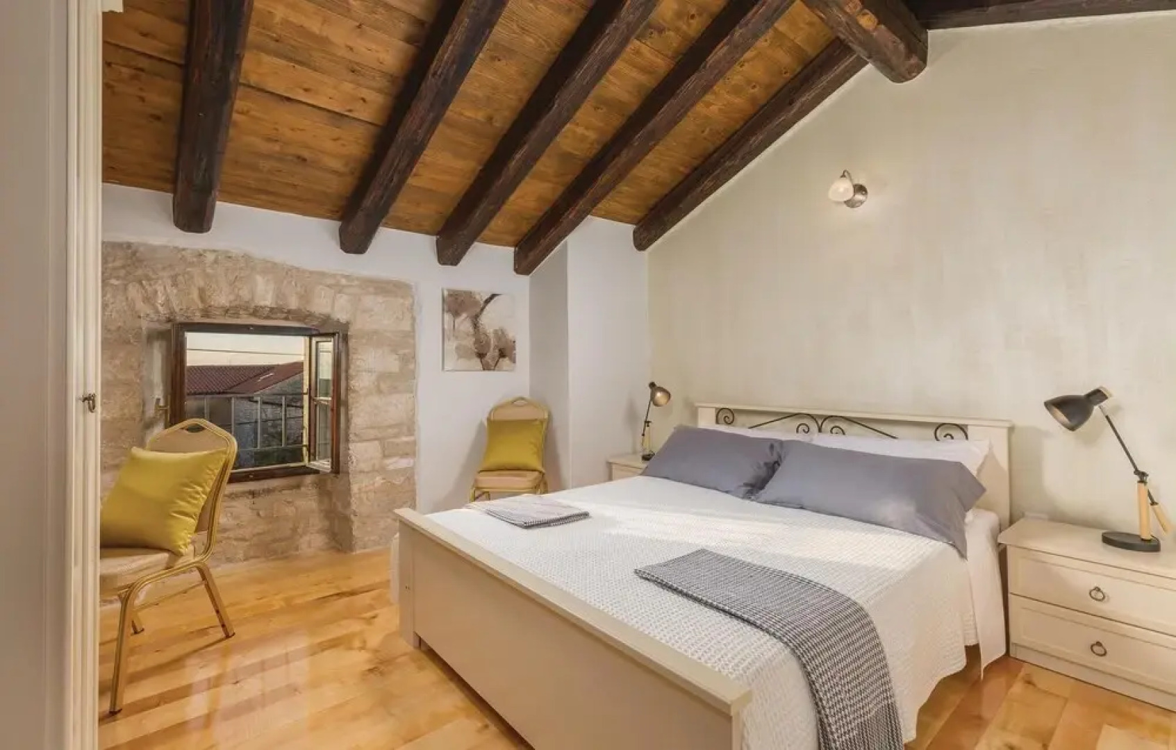 Beautiful Home in Kanfanar With Jacuzzi, Wifi and 7 Bedrooms