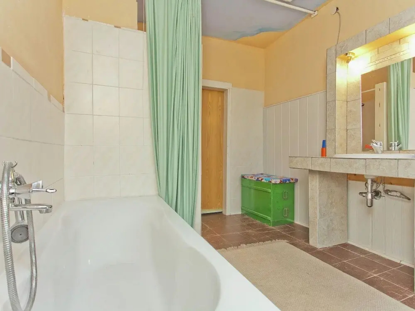 Contemporary Apartment in Bad Arolsen Hesse with private terrace and garden with barbecue