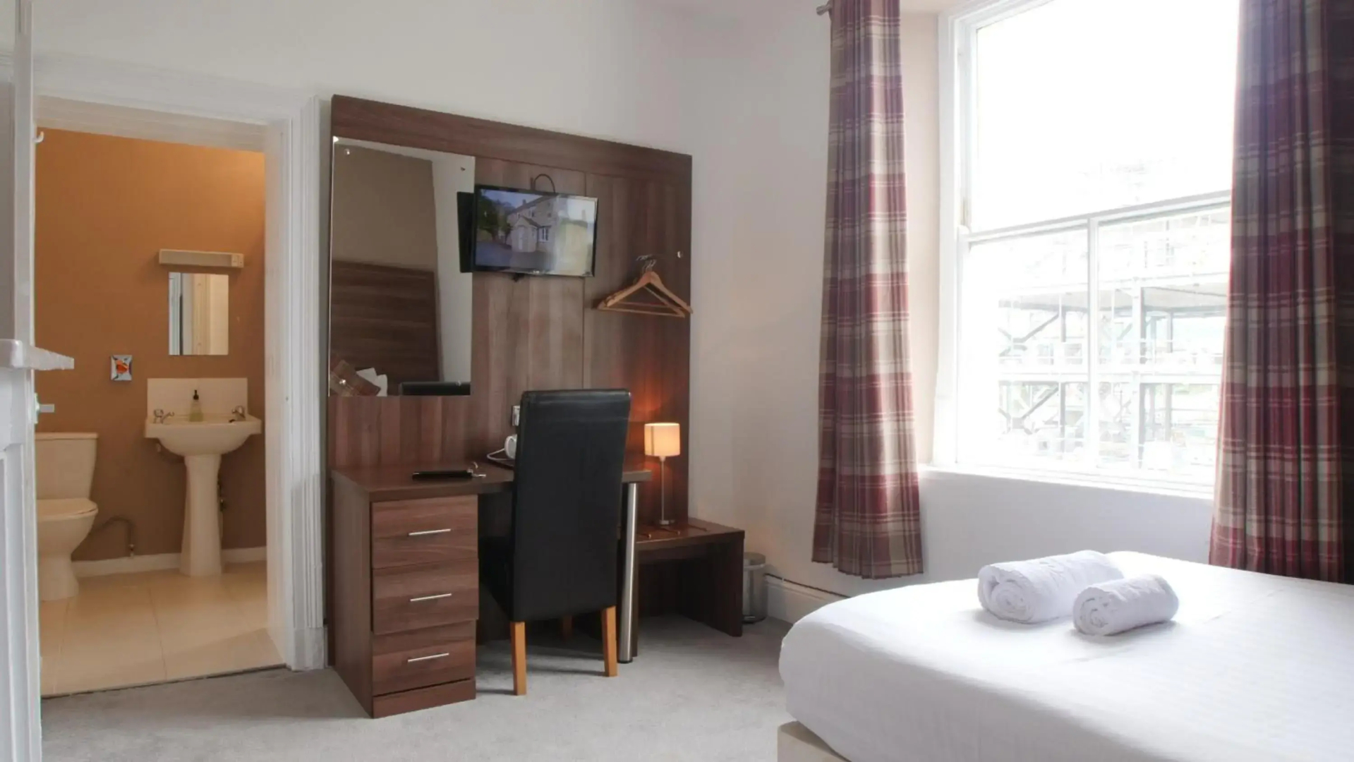 The Broadway Hotel