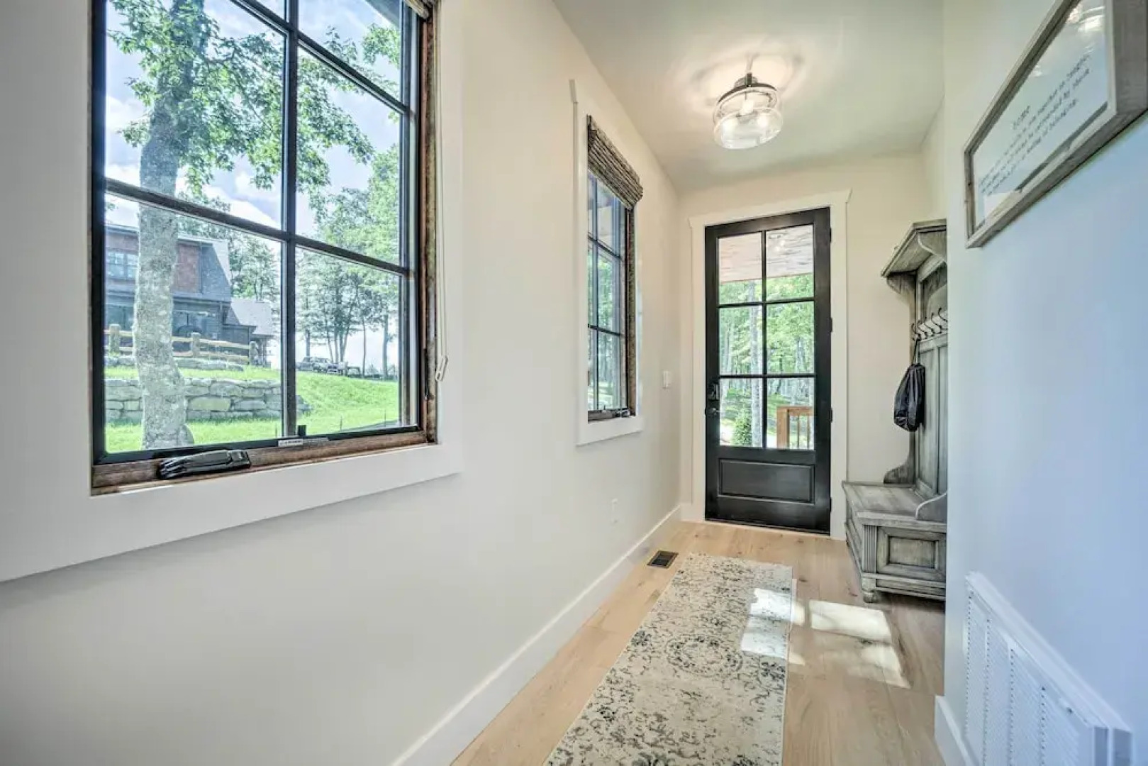 7 Mi to Ski Sapphire Valley: Resort-style Retreat