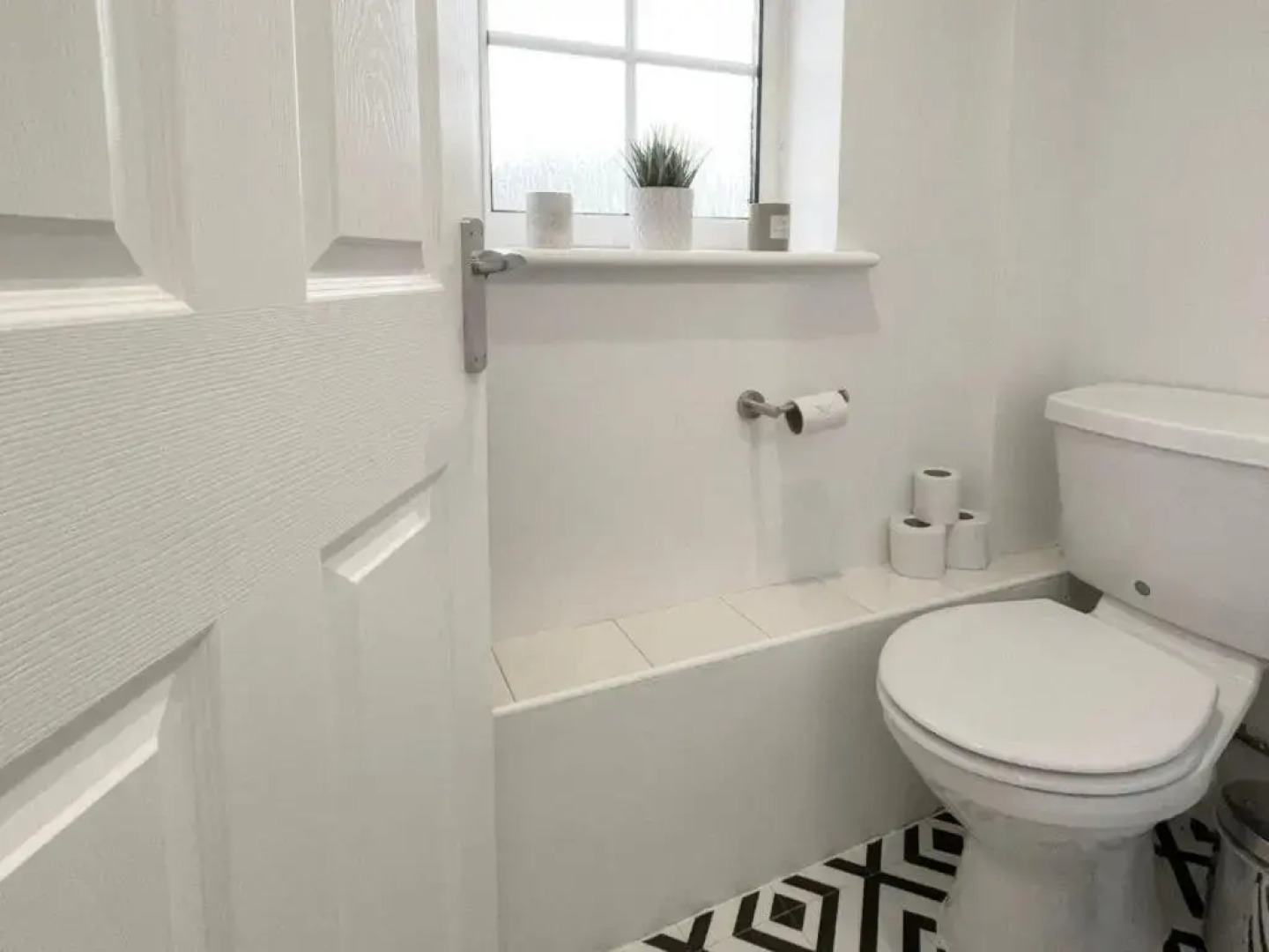 The Snagge I eco-Serviced Accommodation I A Cute Detached House I Large Garden I Pet Friendly I Free Parking I By SILVA