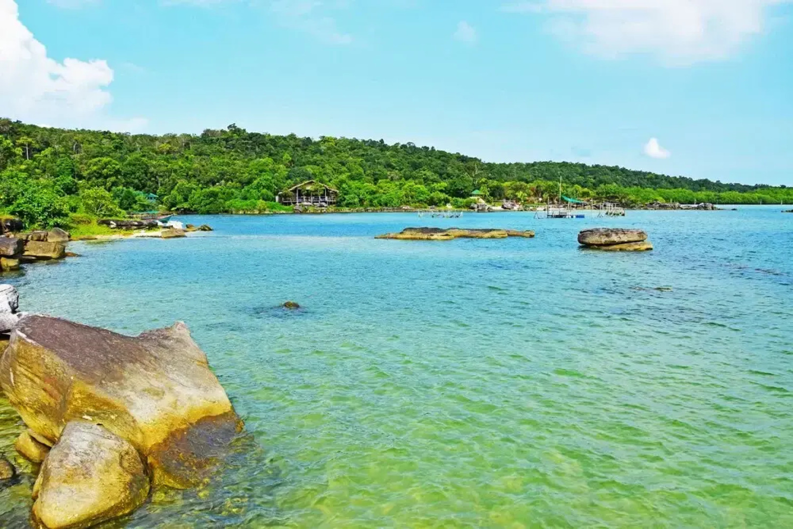 Mad Monkey Koh Rong Samloem