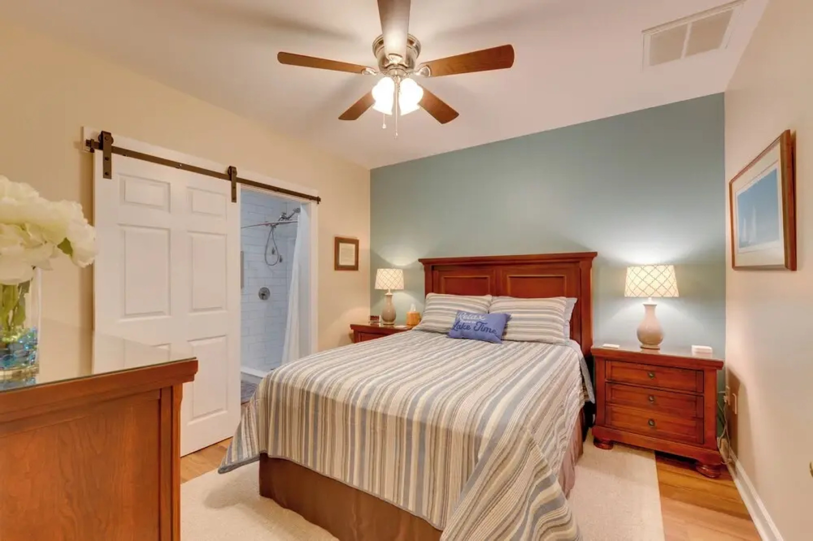 Resort Amenities & Beach Access: Huddleston Condo