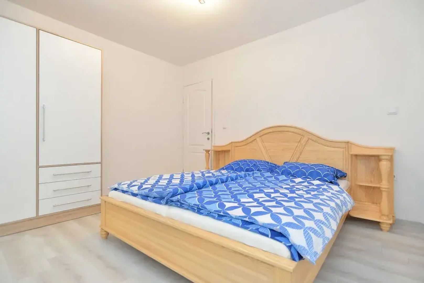 Apartment 1739