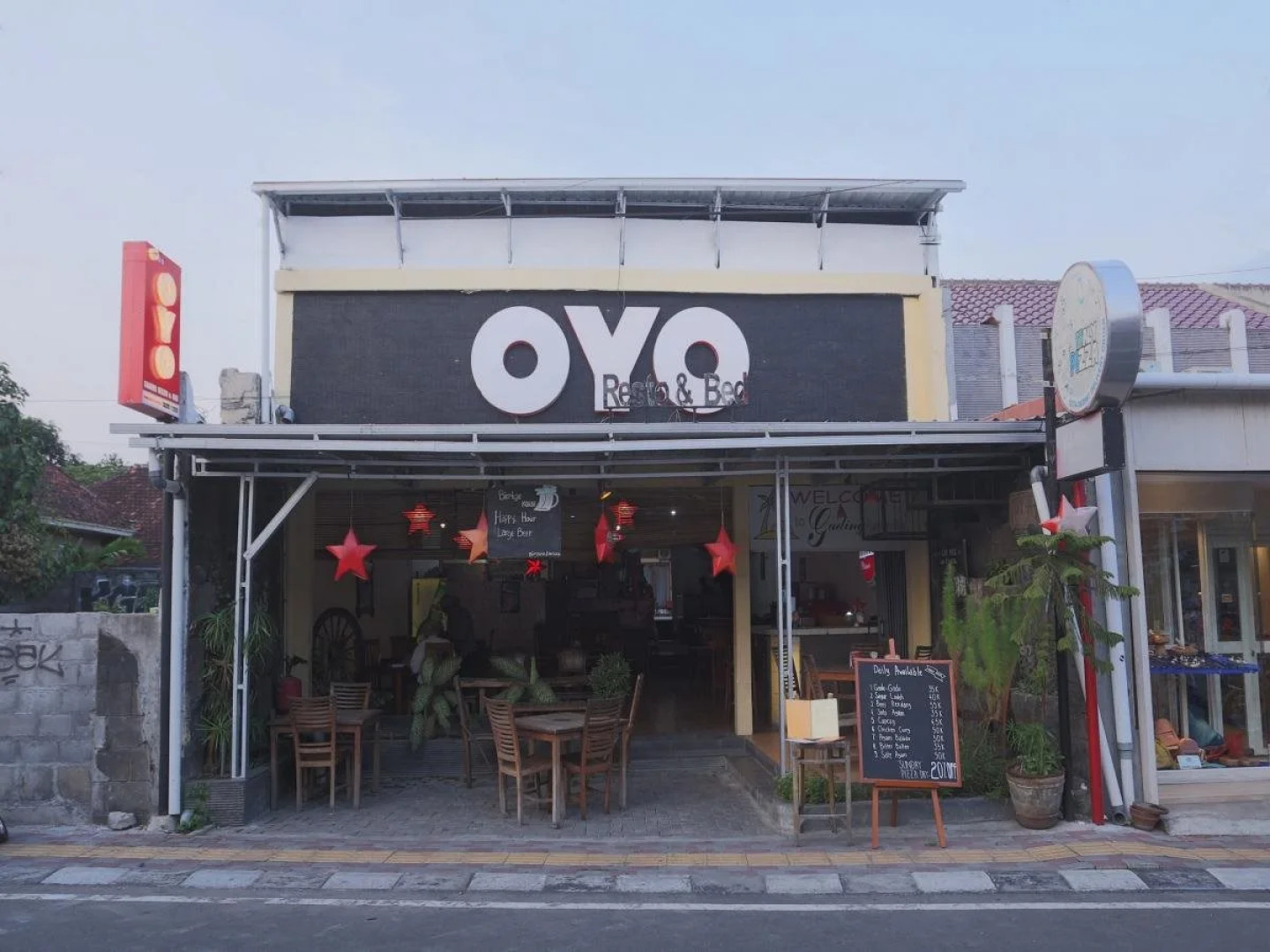 Oyo 426 Hotel Gading Resto