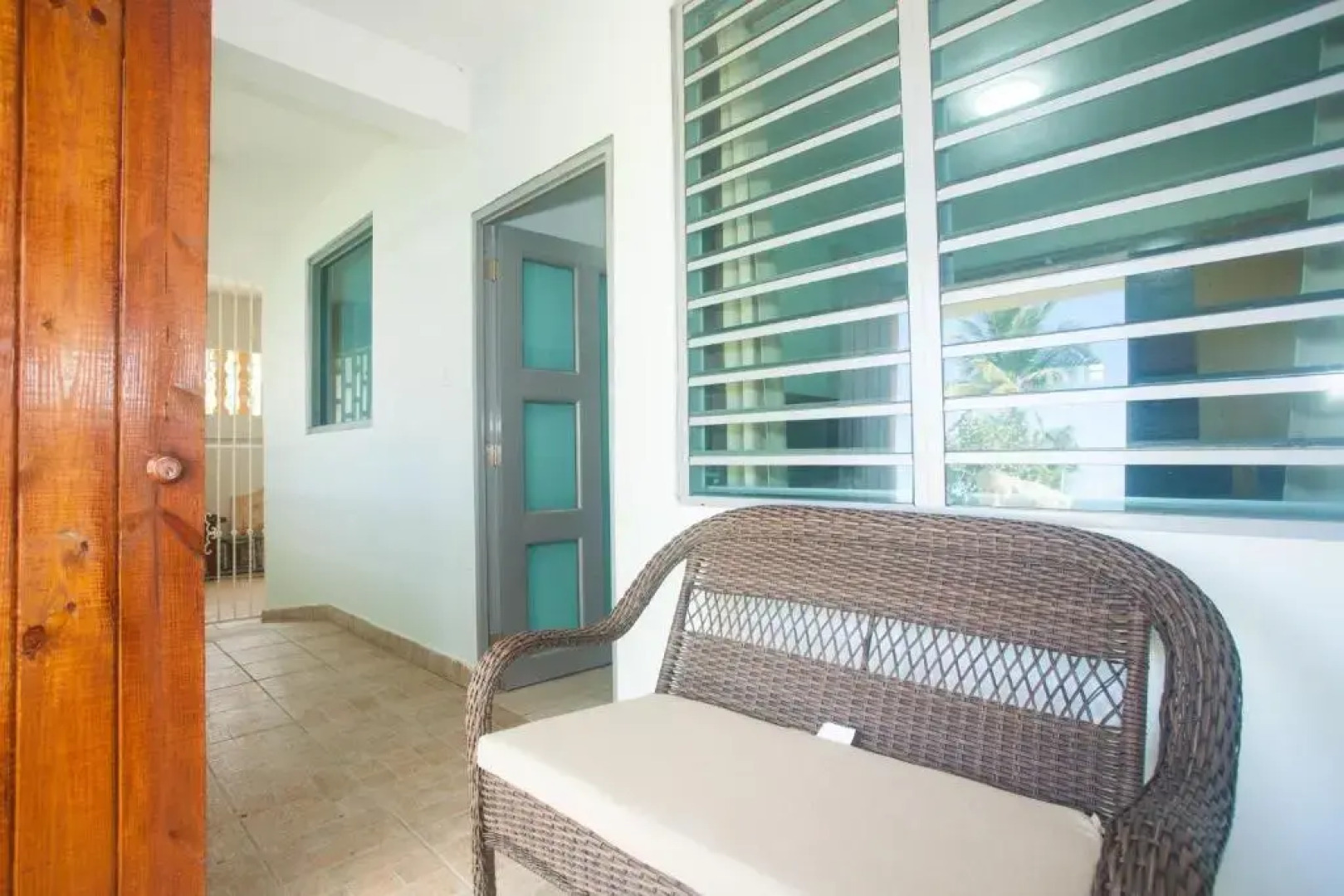 Beachfront two bedroom apt in Aguada Alamar 2