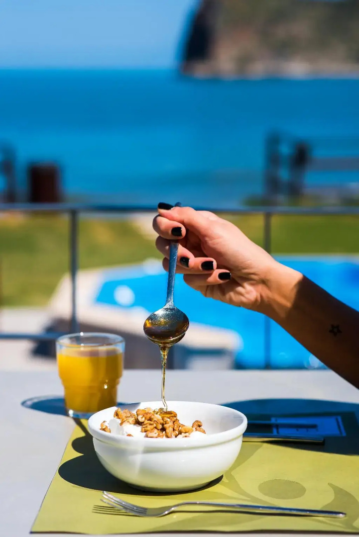 Elia Agia Marina Hotel