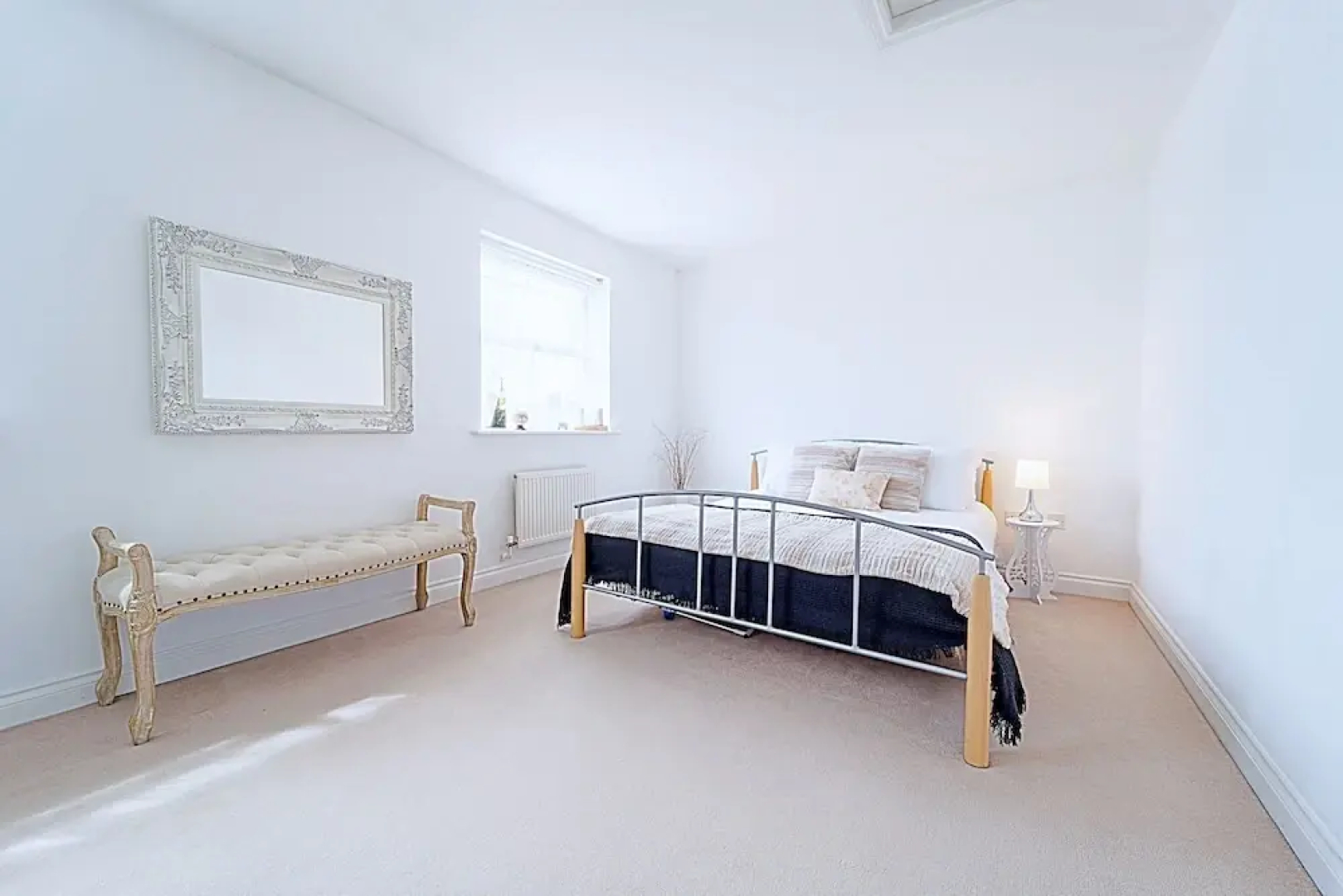Stunning 4-bed House in Camberley