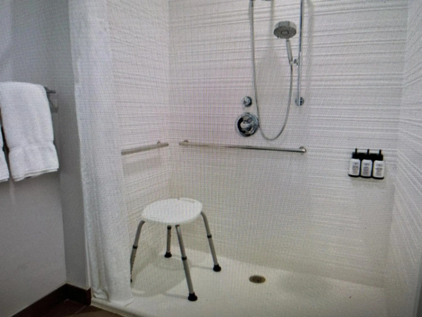 avid hotel Detroit Warren by IHG