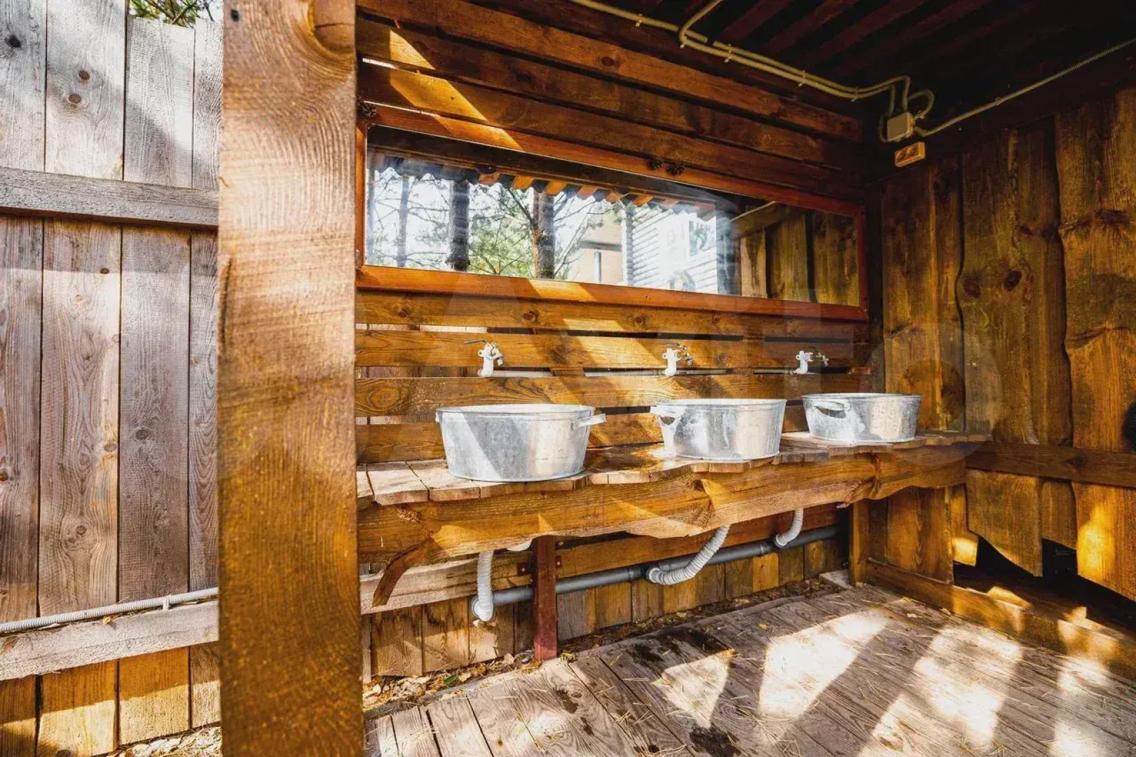 Усадьба в лесу БереНдей