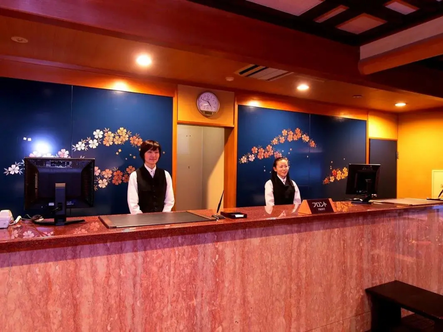 Ooedo Onsen Monogatari Premium Yoshinoya Irokuen