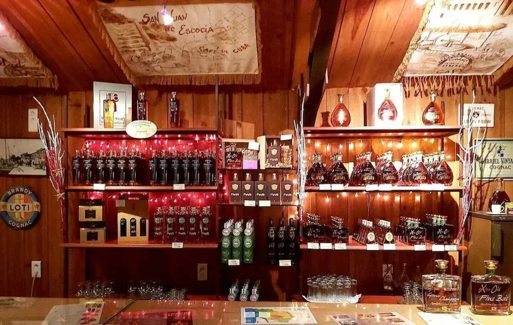 Le Logis Des Bessons