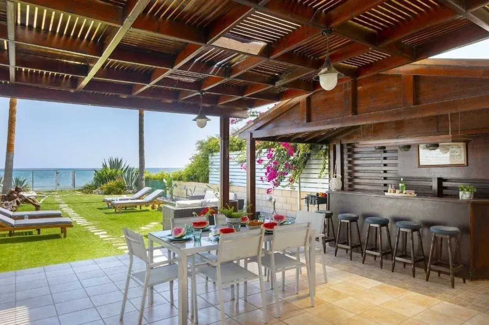 Meneou Beachfront Villa 5