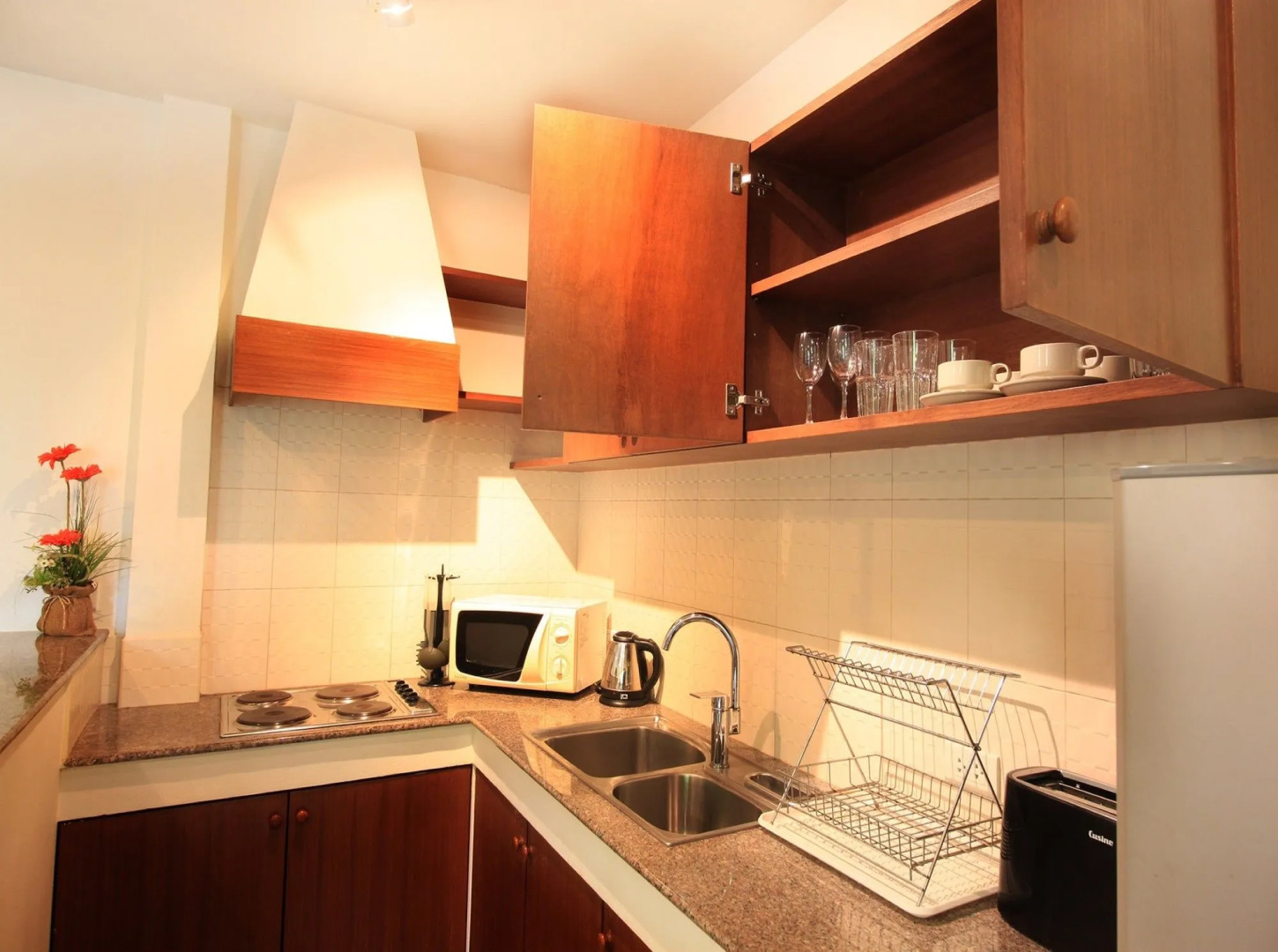 Coconut Grove Boutique Hotel