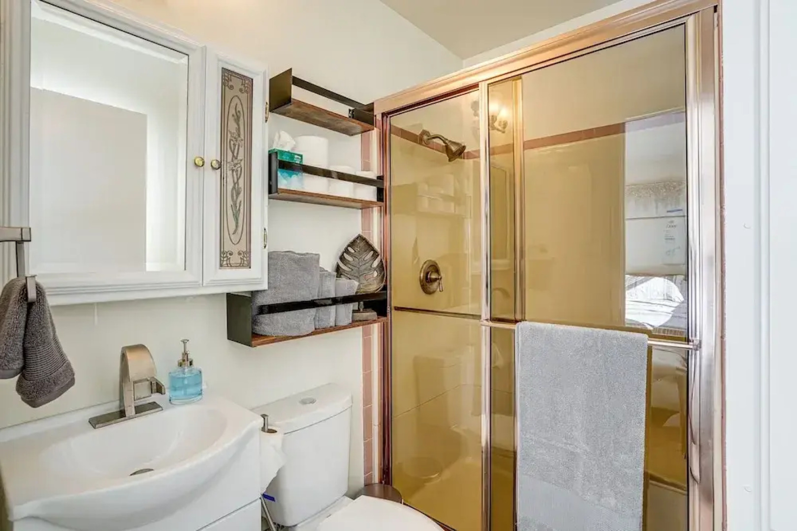 Pinole Oasis w/ Gazebo & Gas Grill: Close to Napa