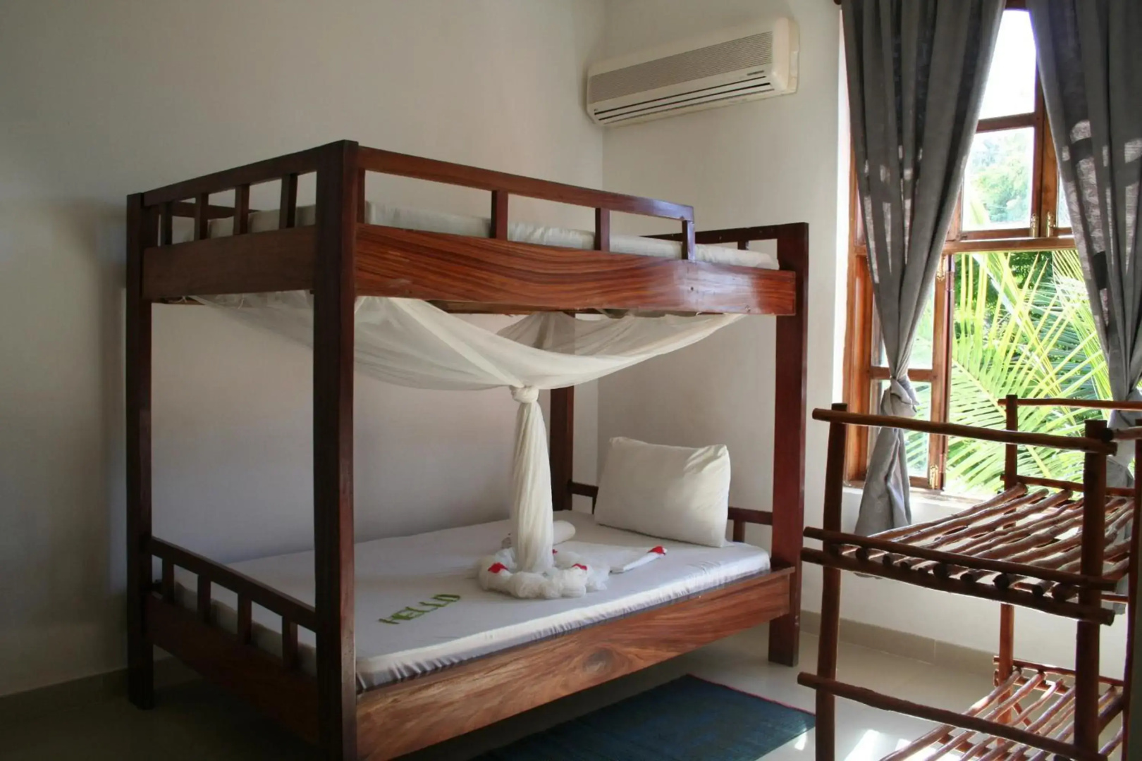 Moonshine Uroa Boutique Hotel
