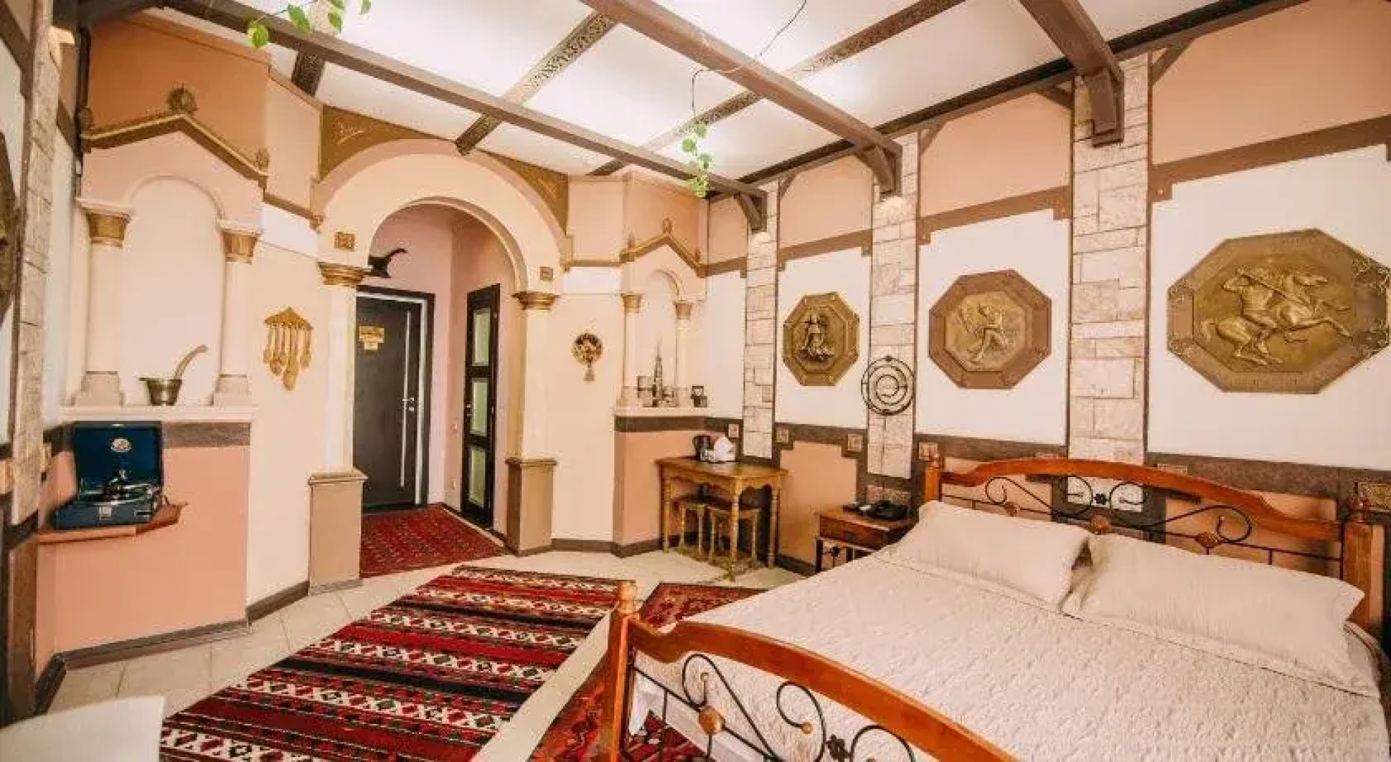 Urartu Hotel