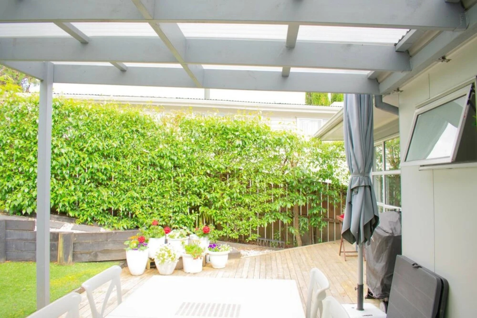 Quaint 2 Bed Family Home in Titirangi