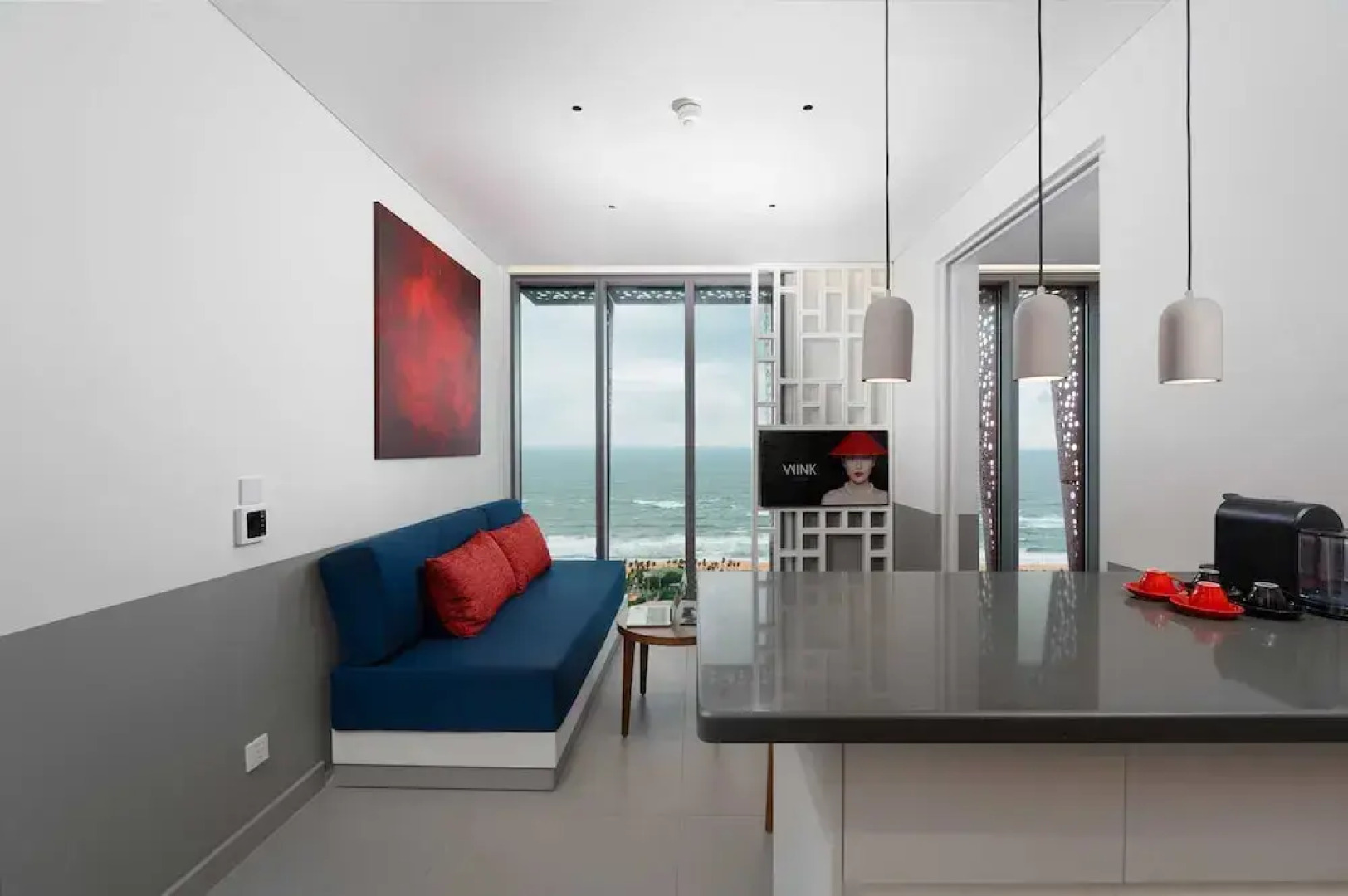 Wink Hotel Tuy Hoa Beach - 24hrs stay & Rooftop Pool Bar