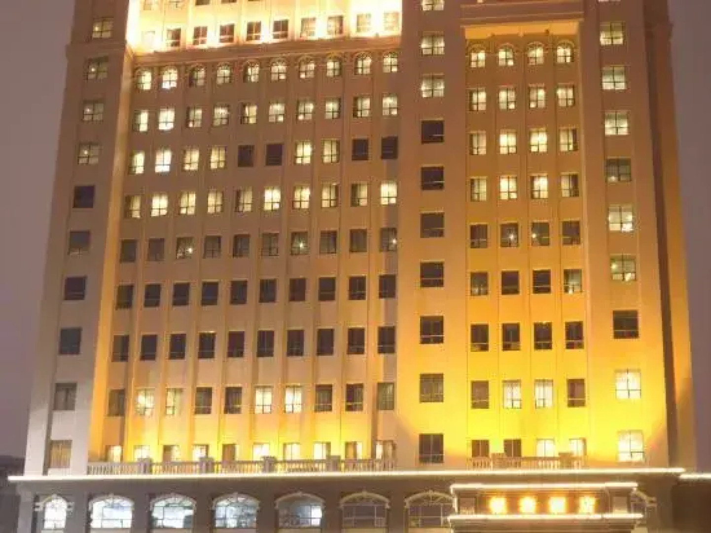 Yangjiang Yintai Hotel (Baili Plaza Branch)